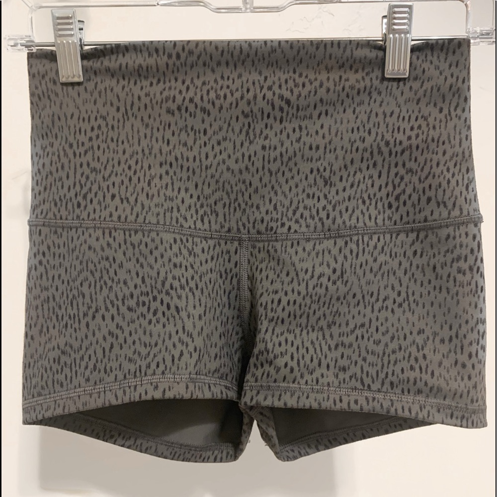 Lululemon spandex workout shorts